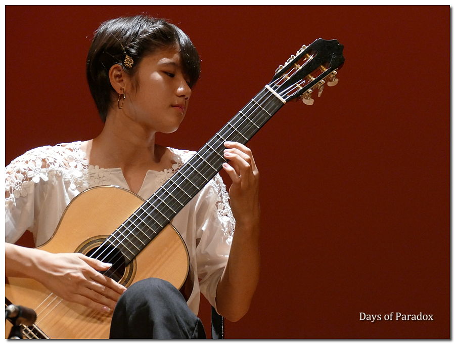 美し過ぎるギタリスト 宮川春菜さん パラドックスな日々